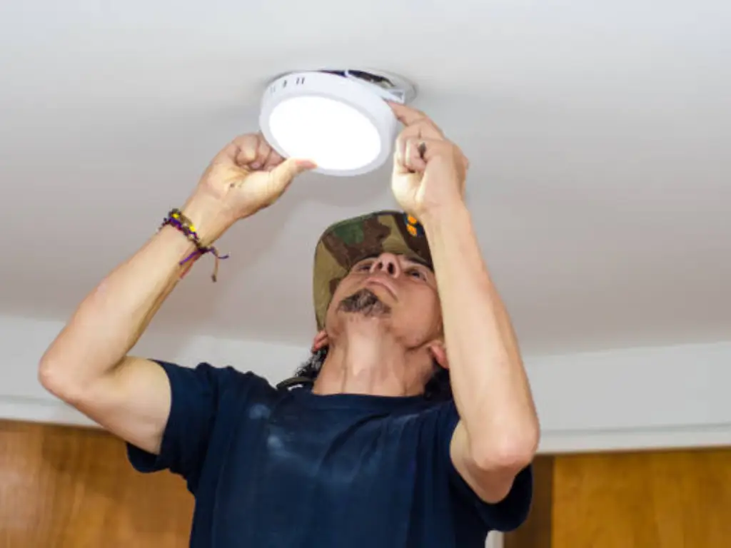 how to remove ceiling light