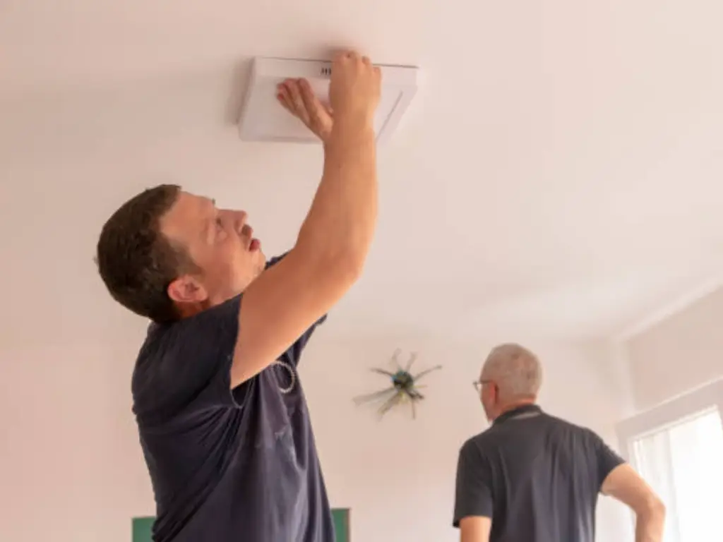 removing ceiling light